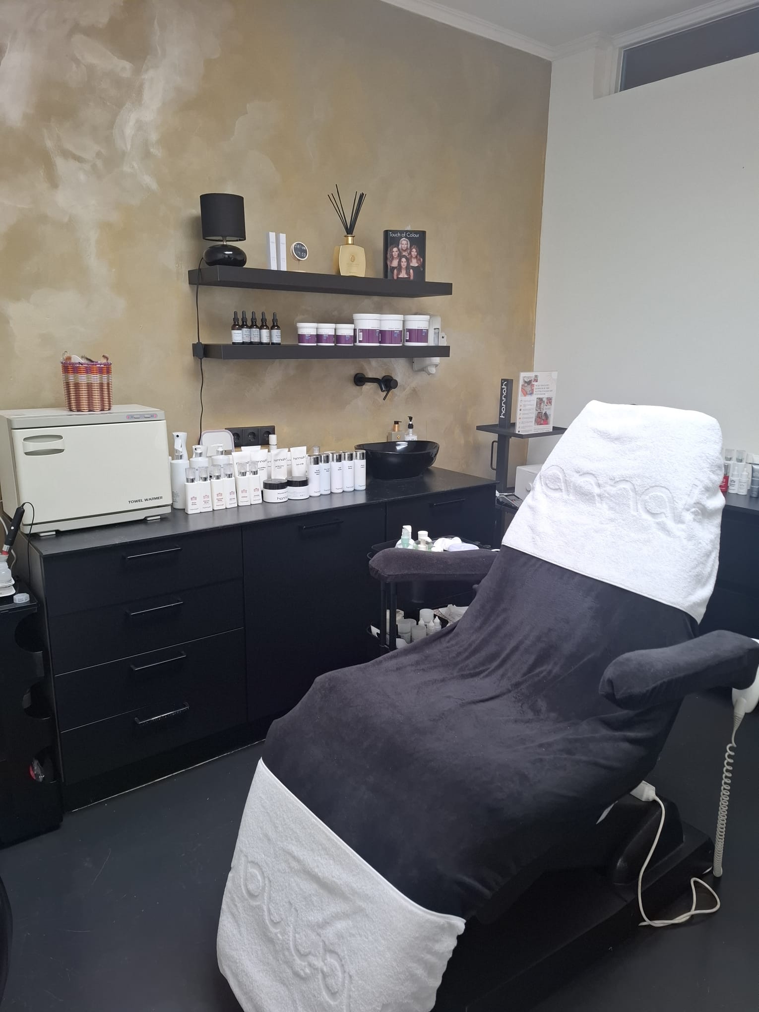 Beauty Salon